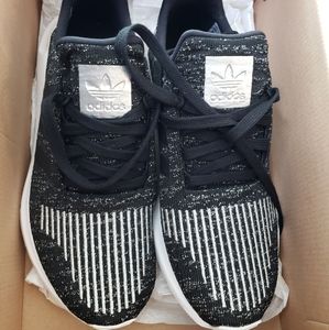 Adidas swift run